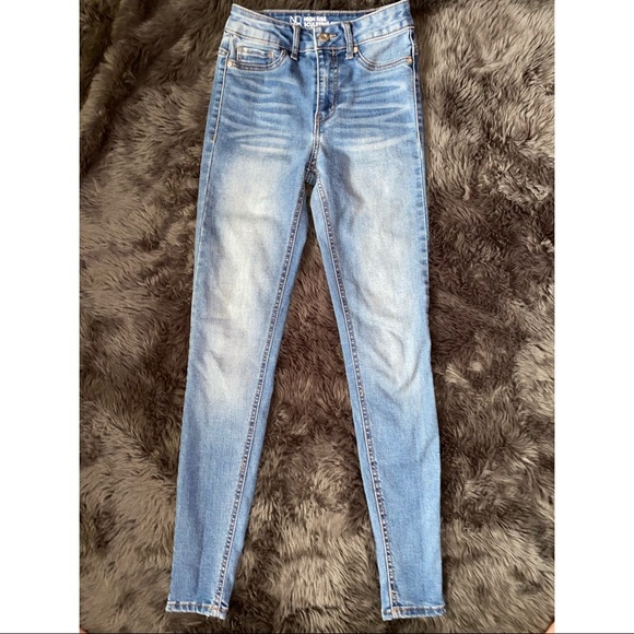 No Boundaries Denim - No Boundaries Skinny Jeans